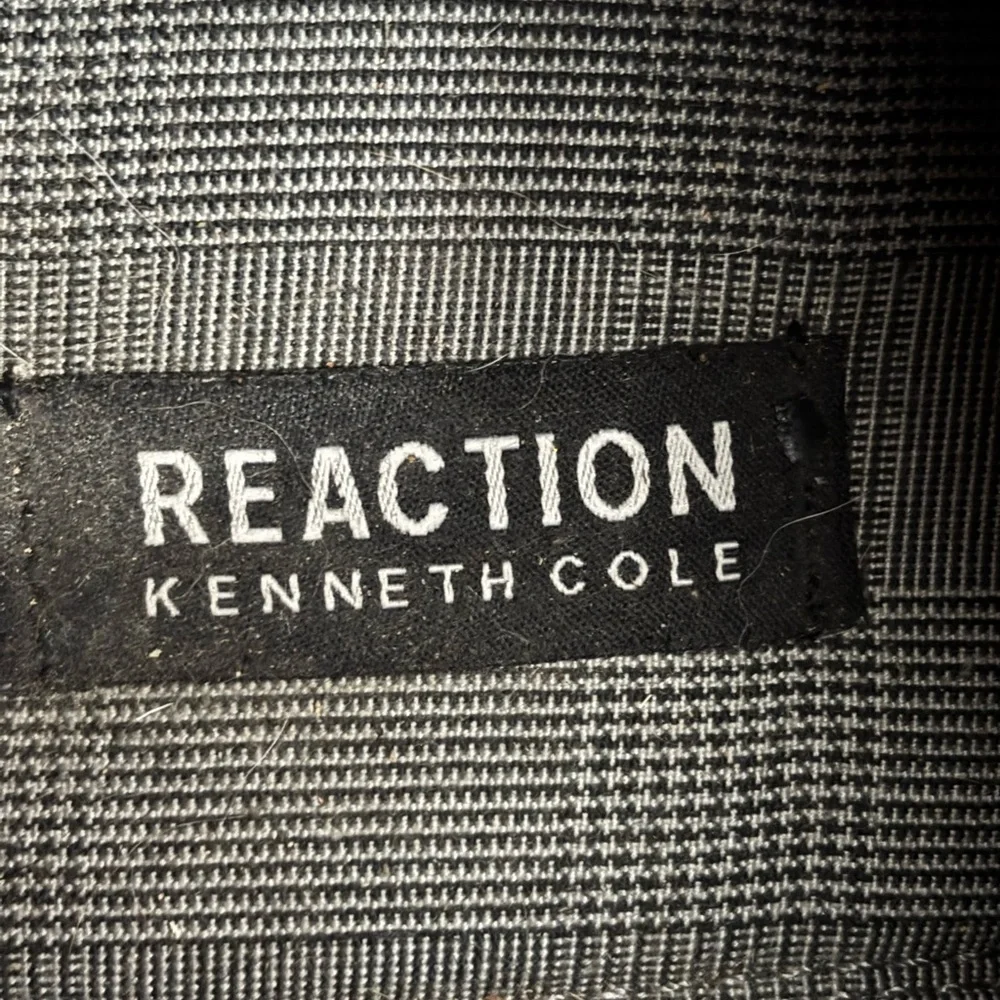 Kenneth Cole REACTION Blue-Gray Leather Chukka Boots